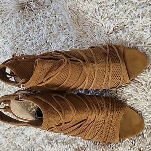 Vince Camuto Javy Sandals Booties Suede Leather Brown!